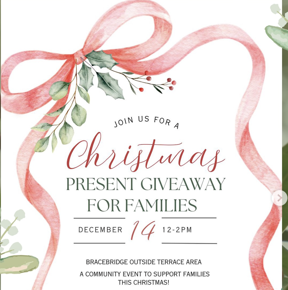 Christmas present giveaway for families